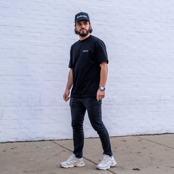 Meet the Posher, Eric - Picture 1 of 2